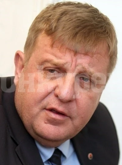 Каракачанов: Политиците в Скопие да не чакат някой да притиска България