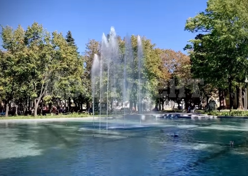 Новата атракция на Враца: Обновиха водното огледало зад паметника на Ботев