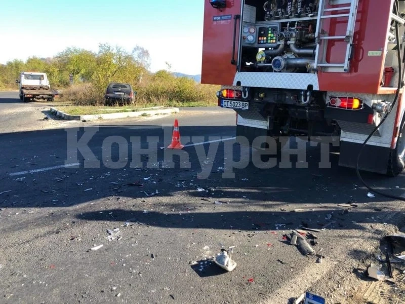 Майка на 2 деца загина в тежка катастрофа край Скобелево СНИМКИ