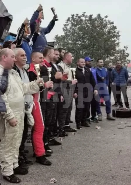 32-ама караха в раликрос на пистата край Иново