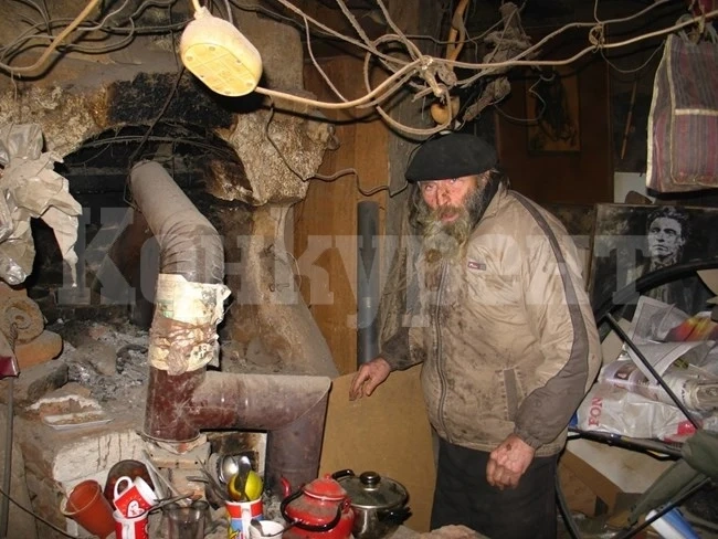 Предлагат на проф. Галилей Симеонов да е в дома за ветерани на културата