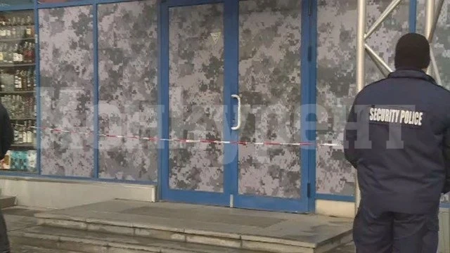 Обраха склад на фирма в Лом