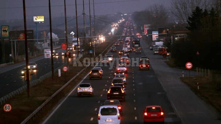 Народът се спасява от вируса на село