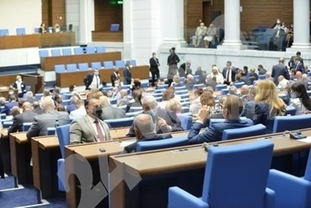 Окончателно! Документите, изтичащи до 31 януари 2021 г. - валидни още 6 месеца