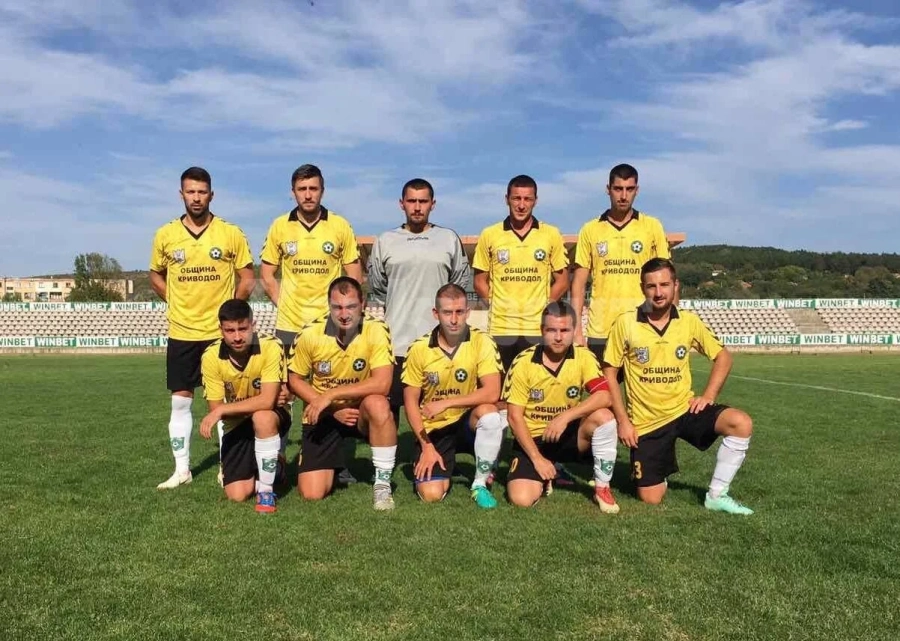 Ботев /Кр/ остана на върха след 6:1 срещу Гложене, Бизнеса с хеттрик