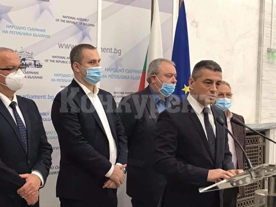 Депутатите, напуснали БСП, предлагат държавата да връща пари