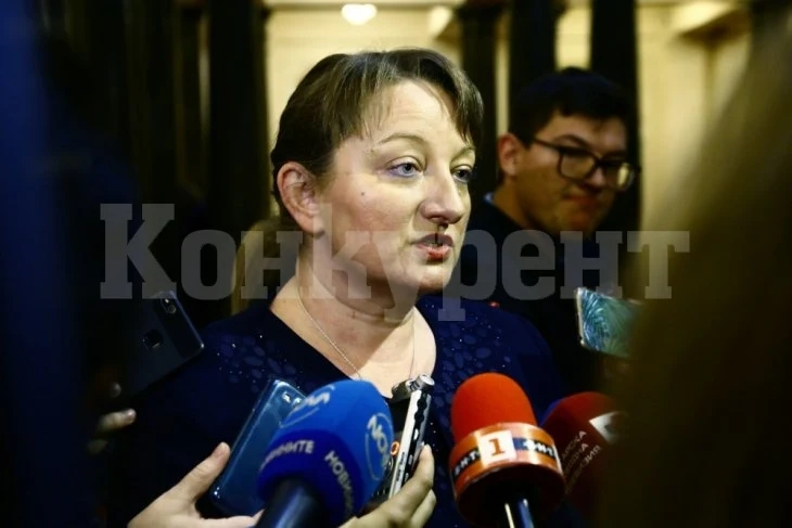 Деница Сачева огласи какви още мерки следват заради COVID-19