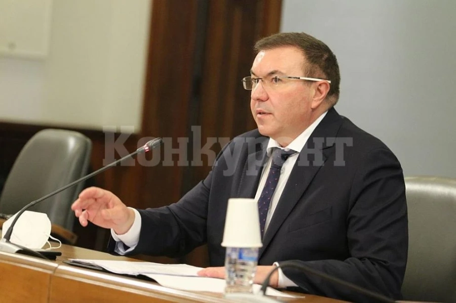 Ангелов: Презапасяването създава усещането за недостиг на медикаменти