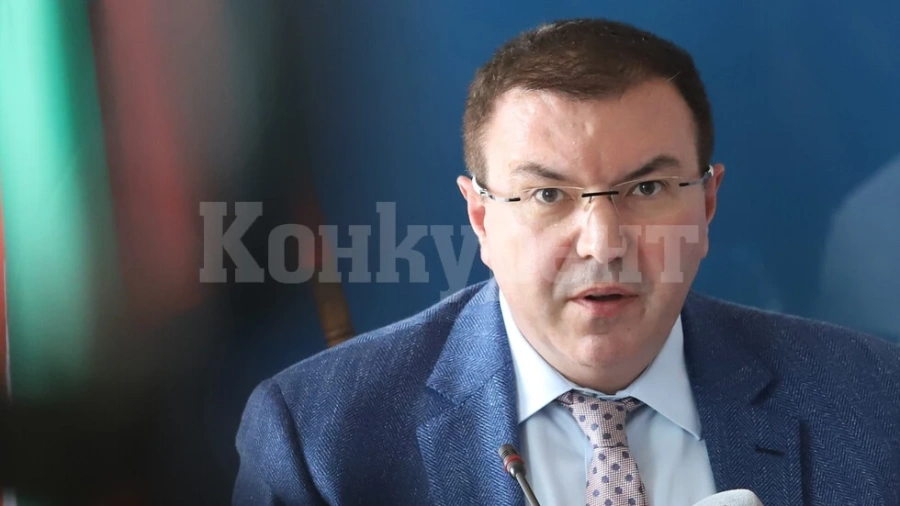 Здравният министър с извънредно решение за болниците и К-19