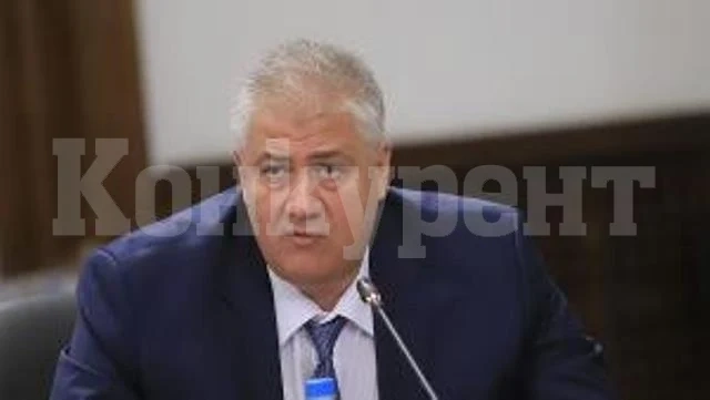 Проф. Балтов: При първи симптоми взимайте антипиретици и витамини, в никакъв случай антибиотик