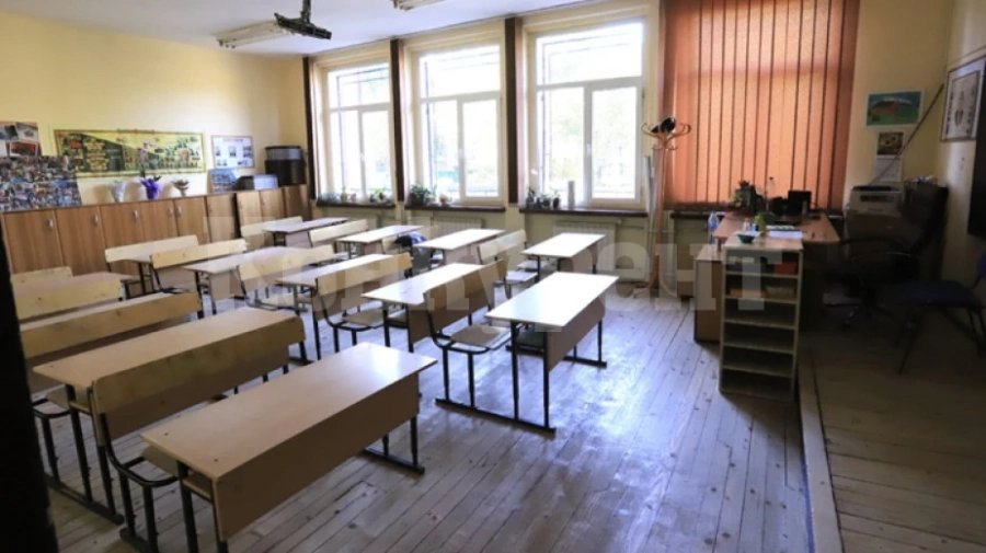 Онлайн ще учат паралелки с над 20 % отсъстващи в Козлодуй
