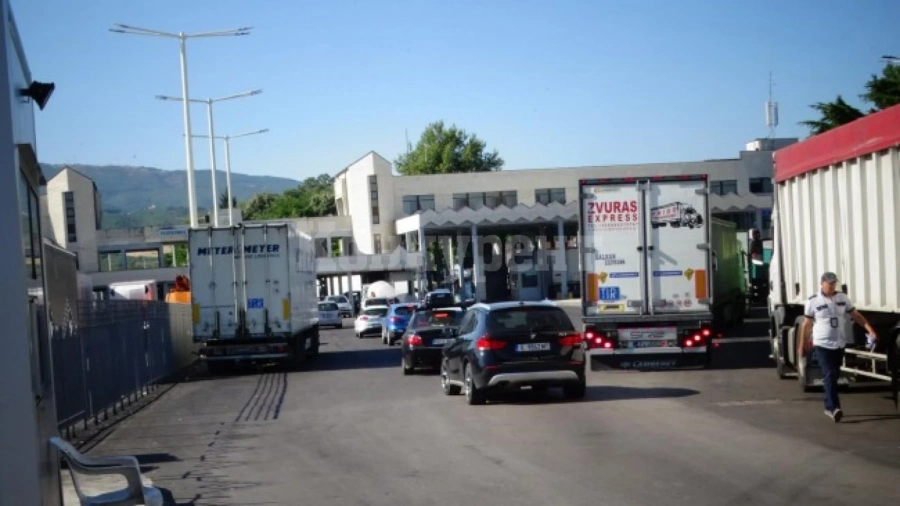 Гърция промени часовете за влизане в страната