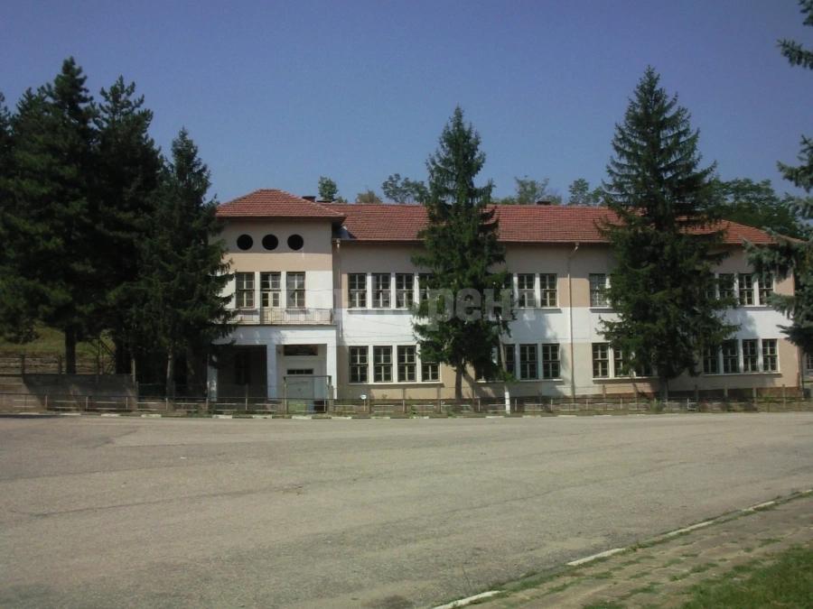 Covid-19 влезе в още един дом за възрастни в Северозапада