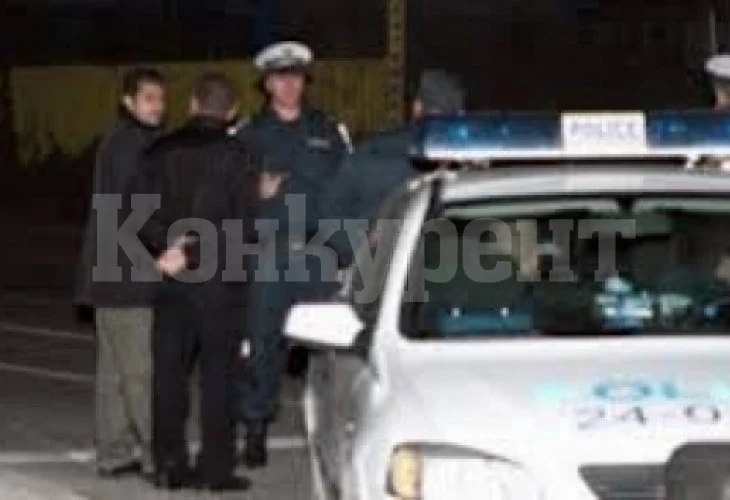 Екшън в Сандански: Трима мъже извлякоха млада жена от колата й и стана страшно