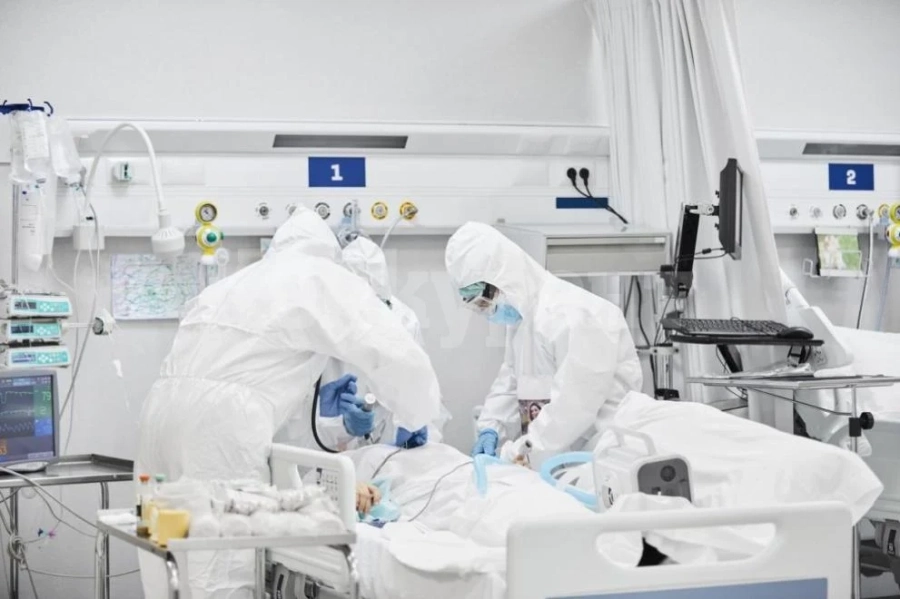 Пловдив създаде онлайн банка за привличане на медици в борбата с COVID-19