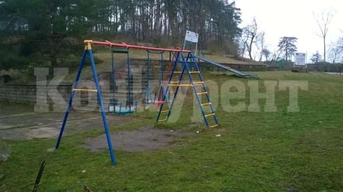 Правят нова детска площадка в Белоградчик