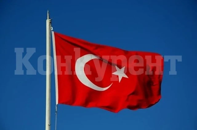 Турция забрани събиранията по домовете