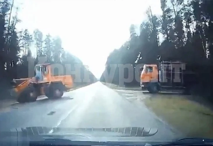 Зрелищни ВИДЕА: Шофьор влетя брутално в стоманено въже за теглене
