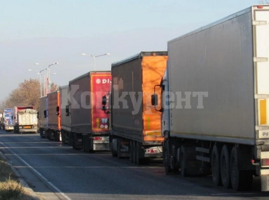 Натоварено от ТИР-ове на изходите към Турция и Румъния