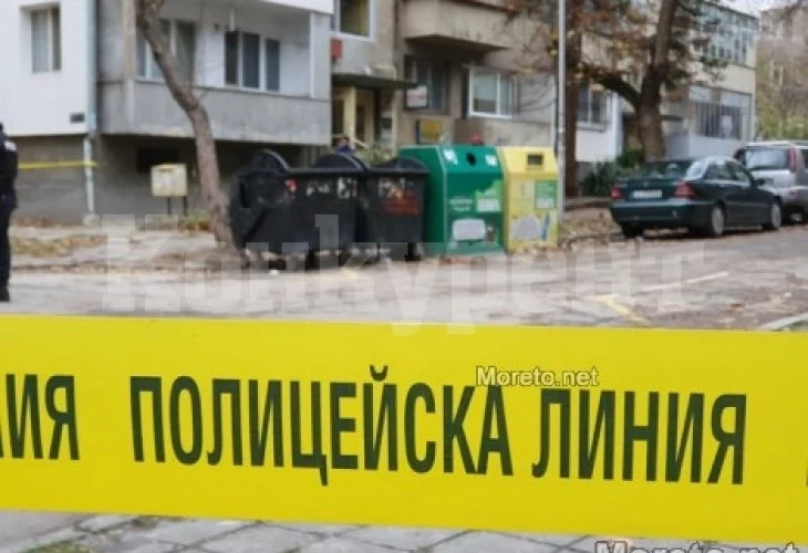 Първи СНИМКИ от кървавата баня с три трупа в Морската столица
