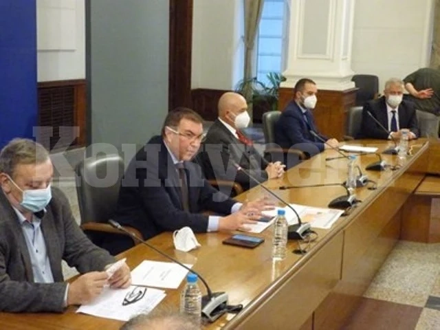 По ваксина срещу коронавирус се работи от предишната епидемия през 2003 г.