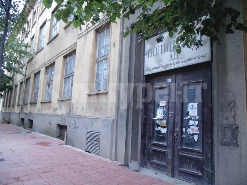 Гасиха нов пожар в печатницата във Враца