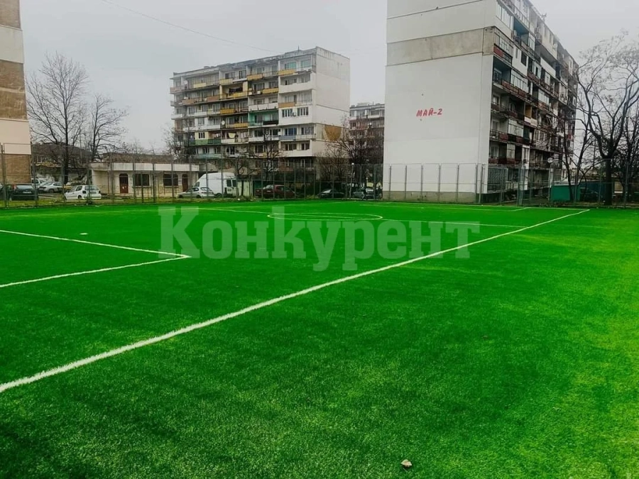 Кметът Каменов показа още едно спортно игрище във Враца
