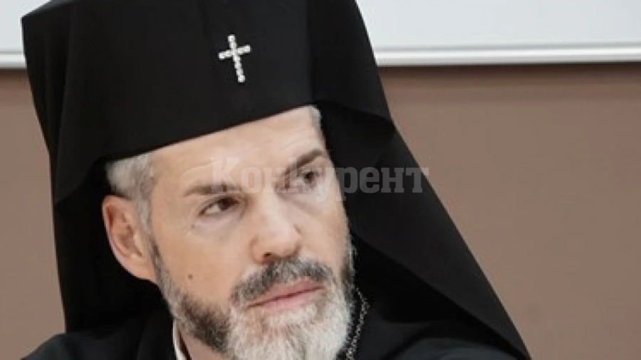 На литургия в храма само с маска