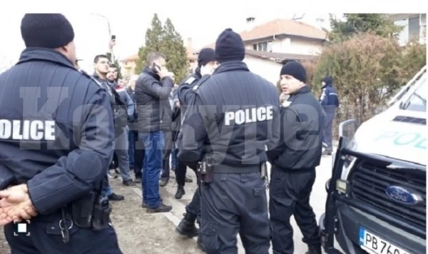 Във Врачанско почерня от полиция, ченгетата влязоха в…