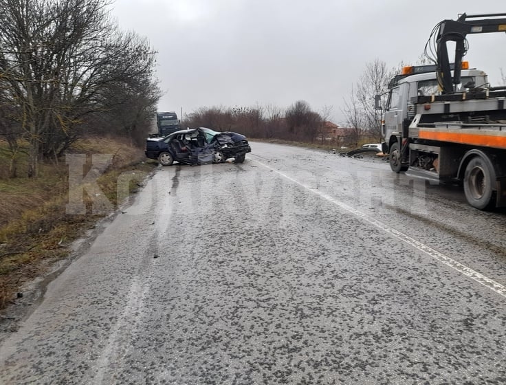 Млада жена е предизвикала тежката катастрофа край Оходен СНИМКИ