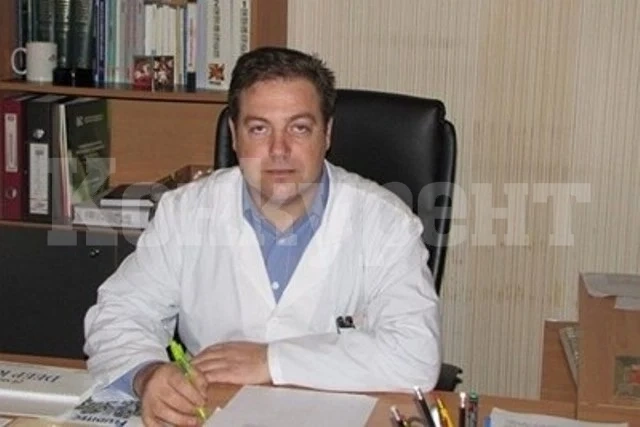Шефът на Лекарския съюз първи се ваксинира в Пловдив