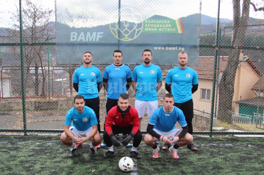 Феърплей беляза финала на Коледния благотворителен турнир в Зверино