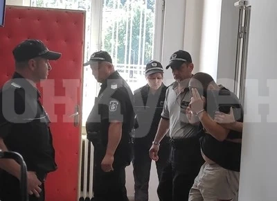 Делян изхвърлил с един замах 4-годишния си син от 30-метровия мост над Янтра