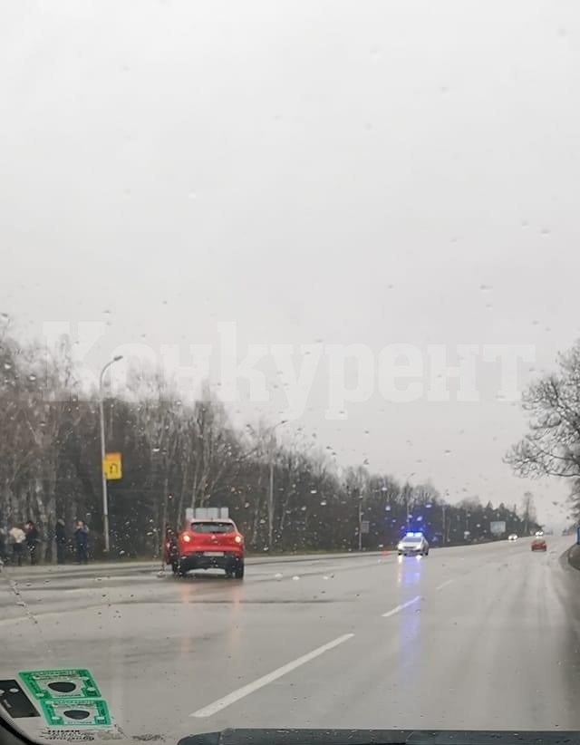 Два джипа огънаха ламарините на изхода на Враца