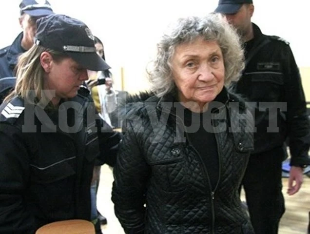 Искат по-малко затвор за Веска от с. Труд, удушила съпруг бияч