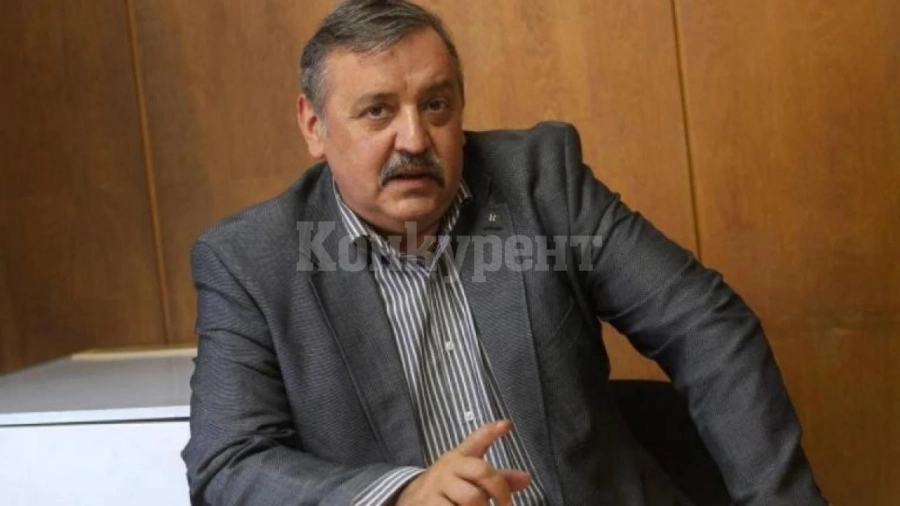 Проф. Кантарджиев: Няма да ни чипират, ваксината не стига до ДНК-то ни