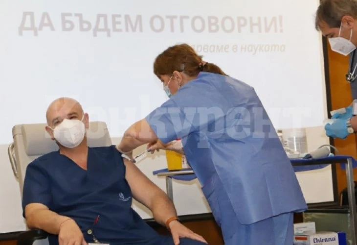 Разкритие: Ген. Мутафчийски ваксиниран навръх годишнина от най-големия кошмар в живота му