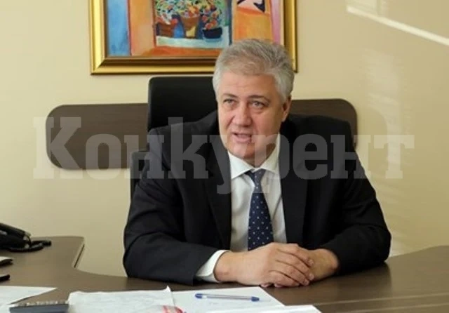 Проф. Асен Балтов: Рано е да се разхлабват мерките, това ще попречи на ваксинирането