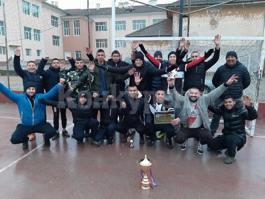 Спартак остави трофея от турнира в Галиче у дома