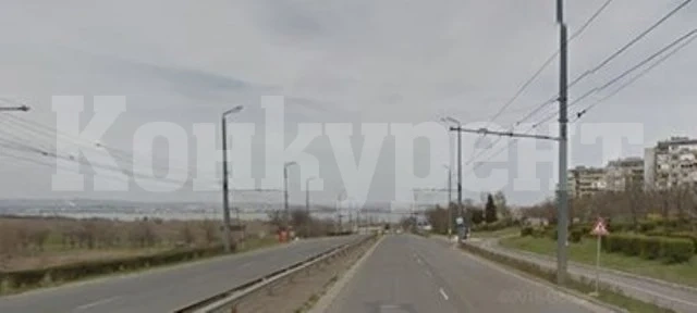 Шофьор блъсна легнал на платното мъж в Бургас и избяга
