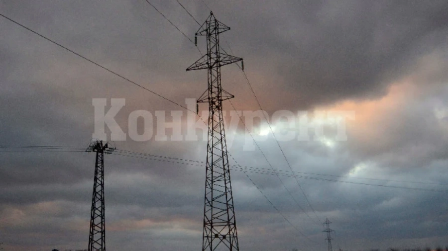 Ремонтират електрически стълбове във Врачанско