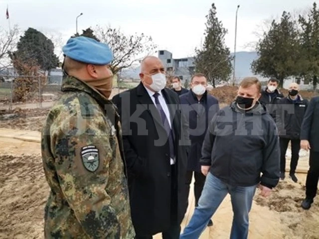 В гимназията да се учи за войник и специална военна пенсия, за да има хора в армиять