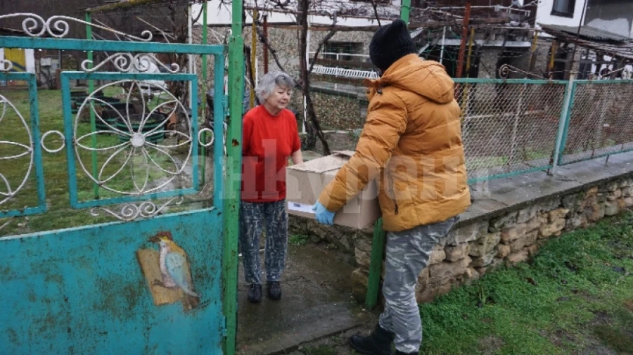 Благотворителна кампания помогна на възрастни и самотно живеещи в Кула
