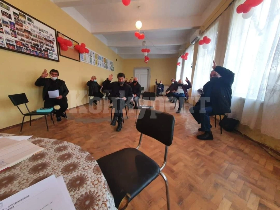 Съветници работиха като за последно, взеха важни решения