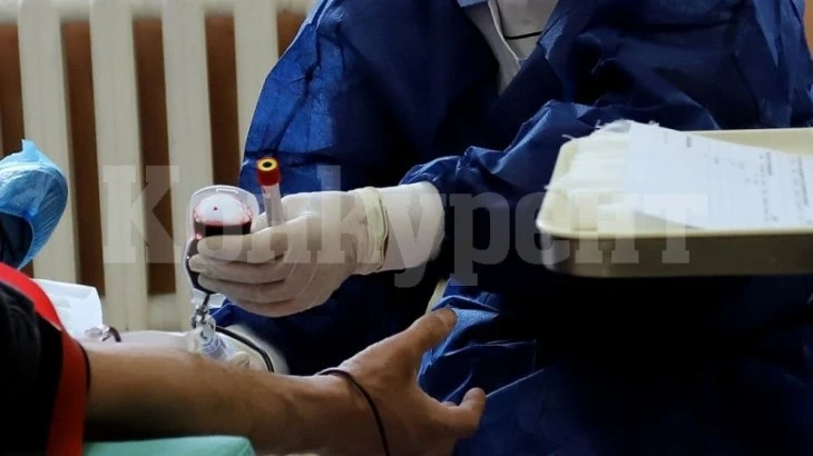 Кръвната плазма на черно удари 5 бона ВИДЕО