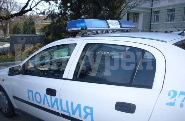 По време на празниците обраха къщата на мъж от Тлачене