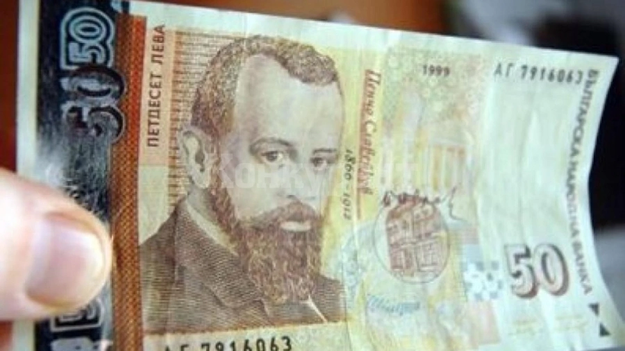 Пенсионерите може да получават по 50 лева месечно и след март