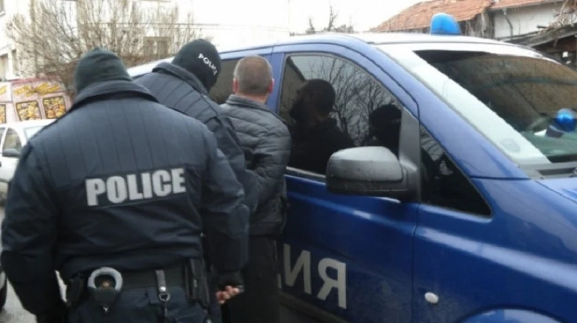 Бабаит преби майка с дете