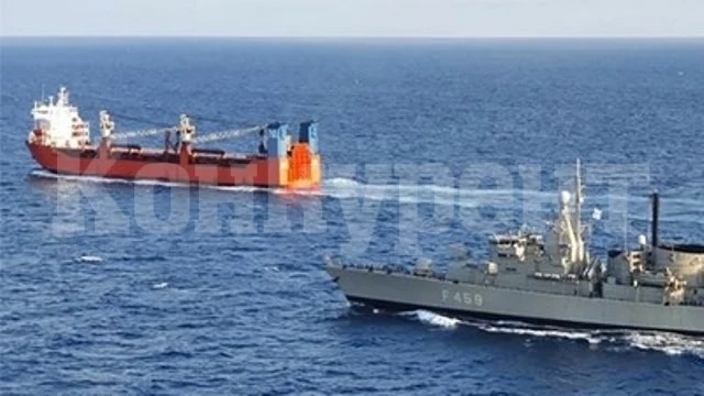 Гръцки спецчасти са взели на абордаж руски товарен кораб