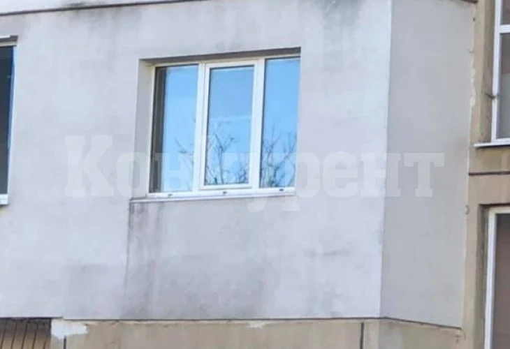 СНИМКА на обикновена софийска панелка втрещи мрежата